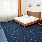 Europa Hotell 3*