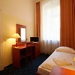 Hotell Europa 3*